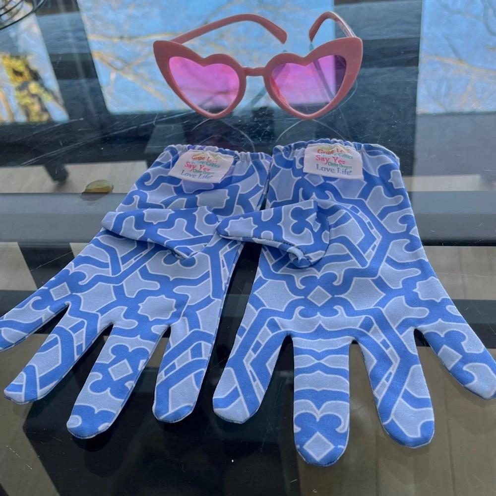 Gretchen Scott Designs Blue Patterned Gloves